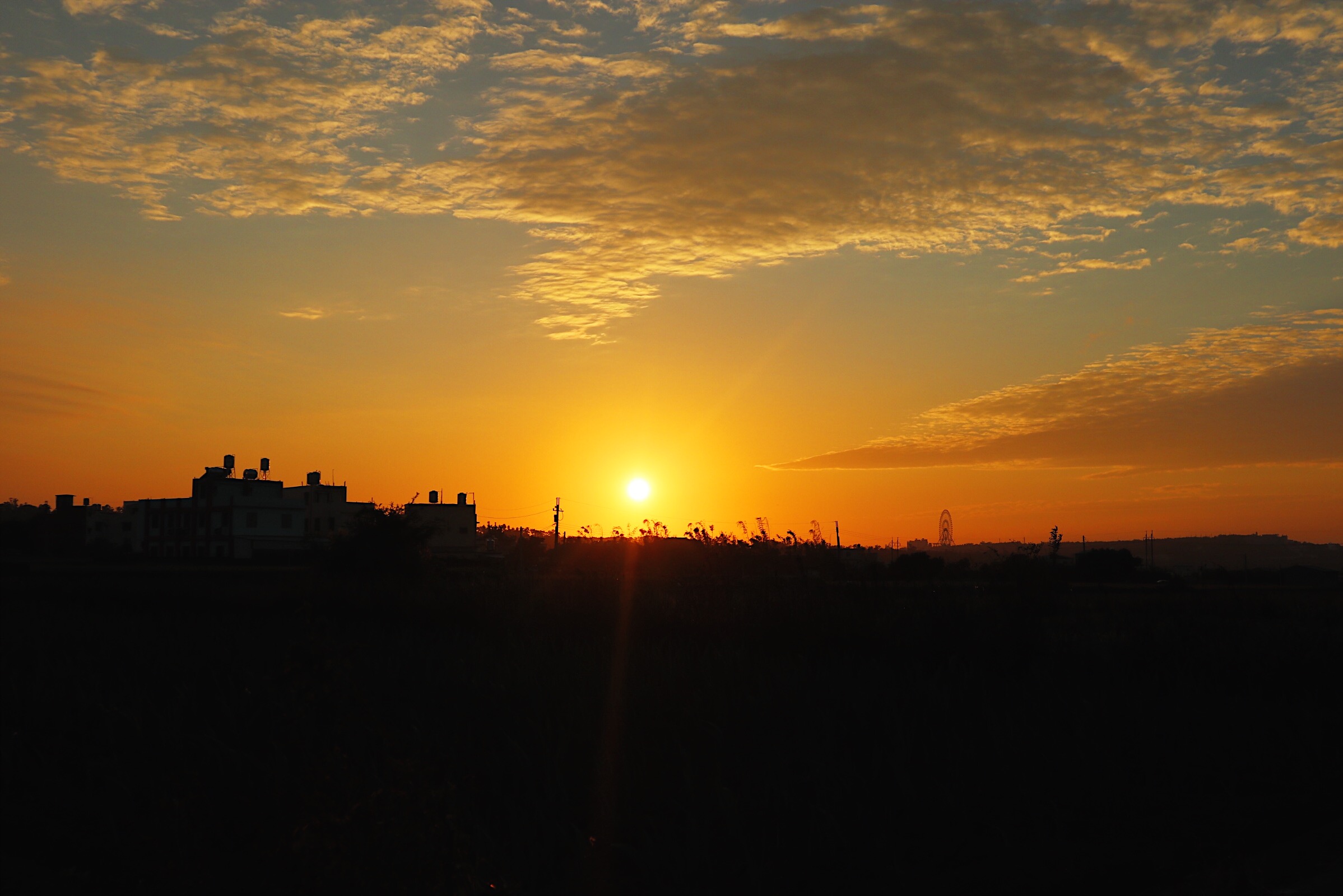 SUNSET IN TAICHUNG. Here's a picture of the pretty sunset that we have witnessed in Taichung, Taiwan.