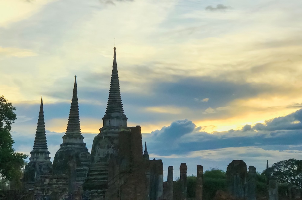 Sunset in Wat Phra Si Sanphet.