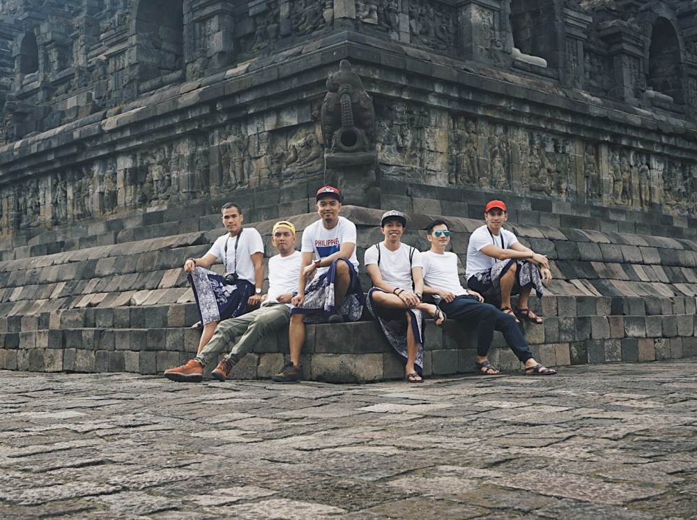 SHEMBOTS IN BOROBUDUR