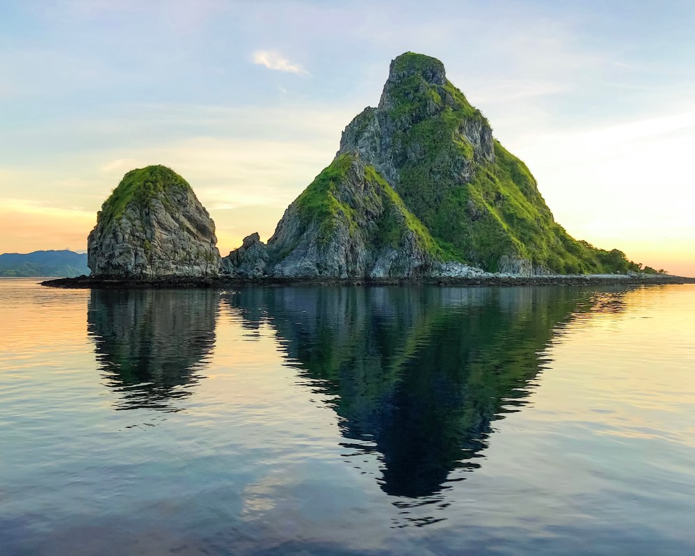 IN THE MIDDLE OF FLORES SEA.