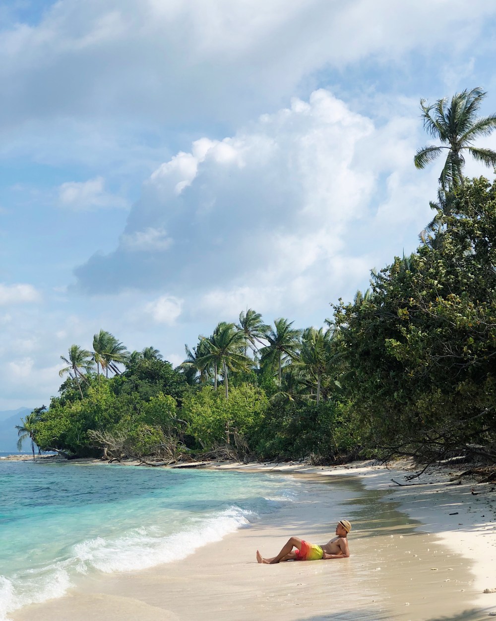 PERFECT PLACE TO ENJOY THE WAVES.
